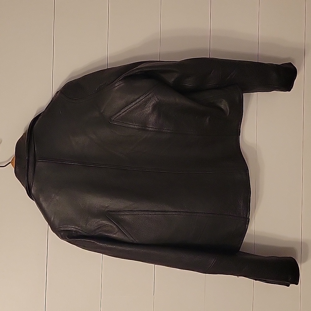 Leather jacket - Picture 2 of 6